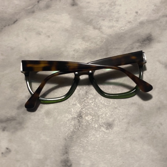 SEE - Picture 9 of 16